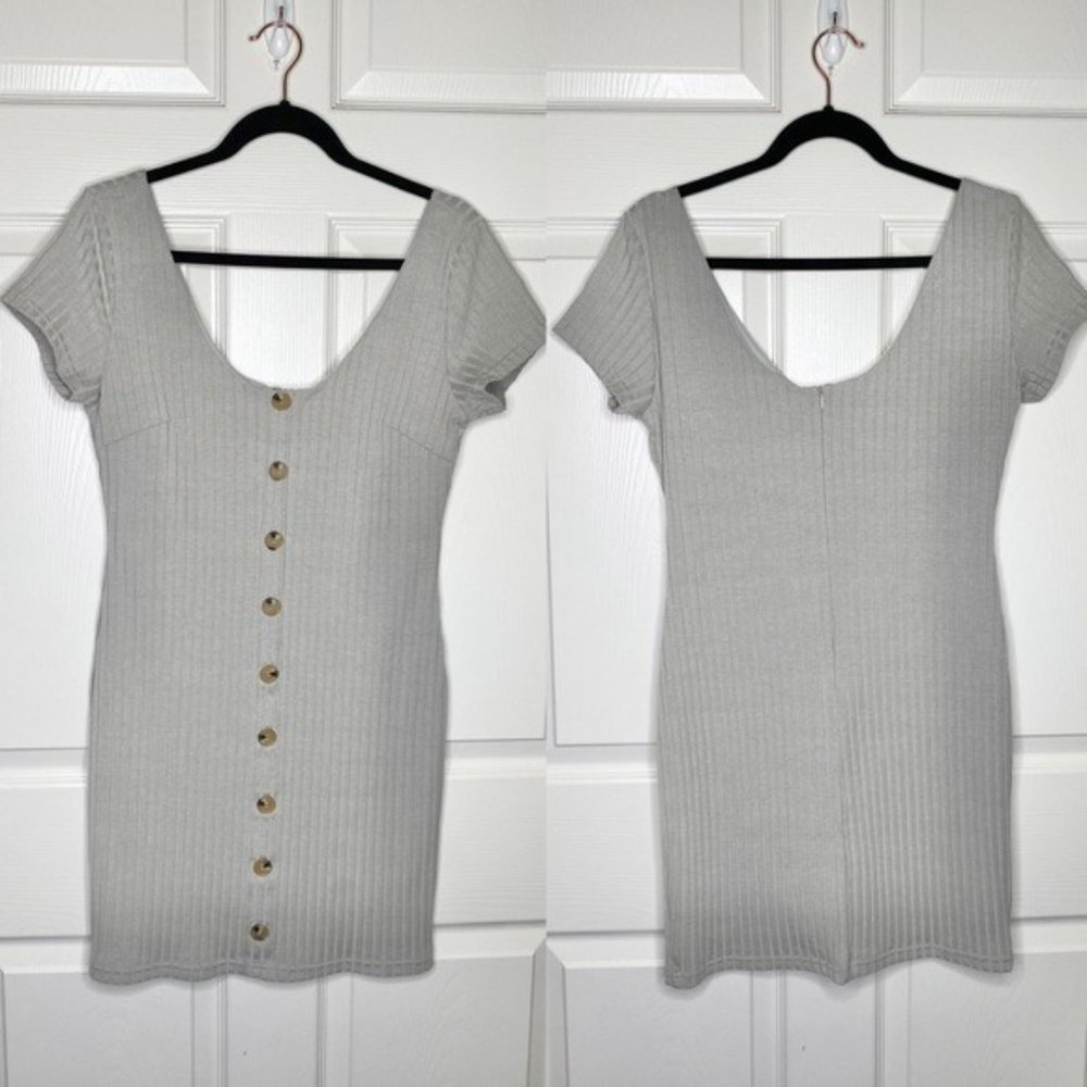 Sabo Skirt Bakari Gray Ribbed Button Front Mini Dress - Picture 2 of 9
